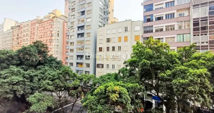 Apartamento com 3 quartos para alugar na Avenida Senador Salgado Filho, 219, Centro, Porto Alegre