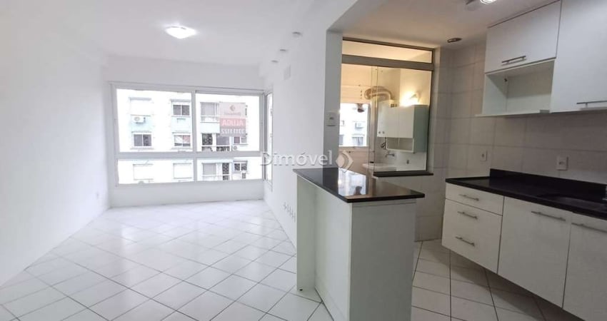 Apartamento com 3 quartos para alugar na Avenida da Cavalhada, 4530, Cavalhada, Porto Alegre