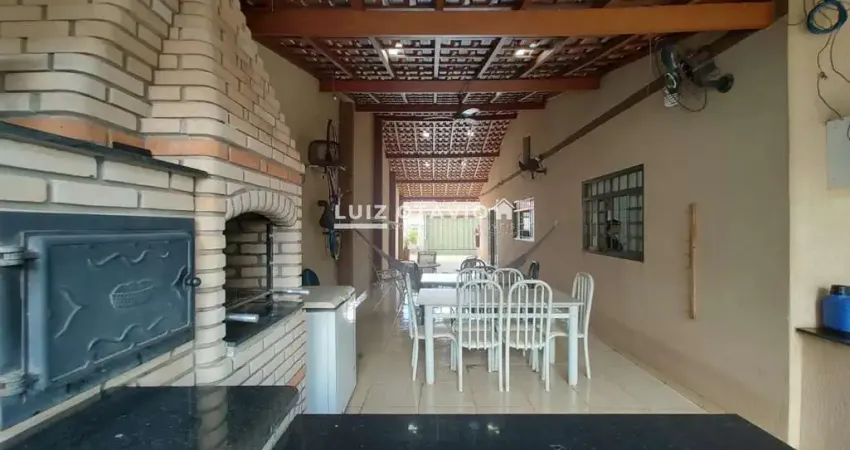 Casa para Venda em Ribeirão Preto, Parque Residencial Cândido Portinari, 3 dormitórios, 2 suítes, 3 banheiros, 5 vagas