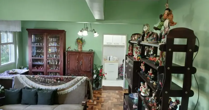 Apartamento 3 dormitórios transformado em 2 no bairro jardim botânico