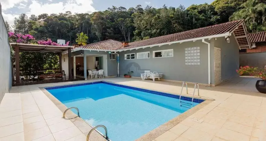 Casa com 3 quartos à venda na Rua Triângulo Mineiro, 290, Saguaçu, Joinville