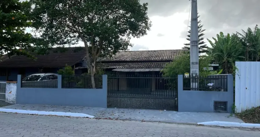 Casa com 2 quartos à venda na Avenida Nereu Ramos, Centro, Penha