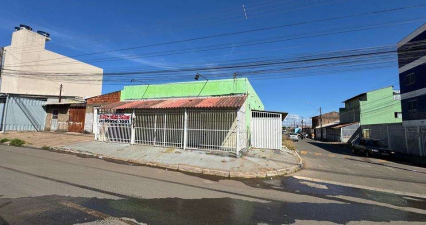 Loja com 200 metros QUADRA 202 esquina no Recanto das Emas DF