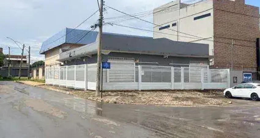 ADE Conjunto 8 - GALPAO COM 200 METROS PROXIMO A BR 060 E PROXIMO AO DIA DIA DE SAMAMBAIA DF