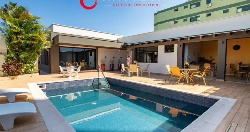 Casa espaçosa com piscina e área para escritório: conforto e versatilidade