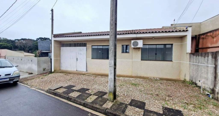 Casa Ampla com 03 Dormitórios para Locação no Bairro Santa Terezinha em Fazenda Rio Grande