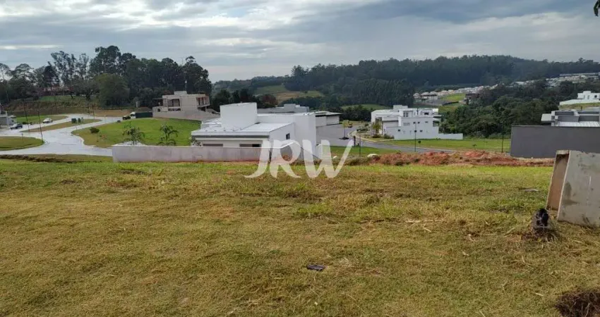 TERRENO A VENDA NO CONDOMÍNIO VILLA DOS PINHEIROS NA CIDADE DE INDAIATUBA  Metragem de  513,96 m² com excelente vista.  Condomínio de alto padrão no i