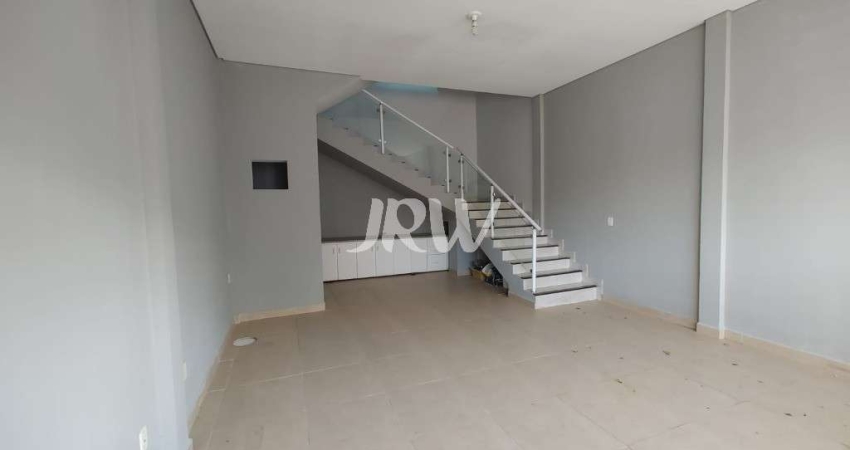 CASA A VENDA NO PORTAL DO SOL NA CIDADE DE INDAIATUBA - SP  Área do terreno - 250 m²  Área garagem - 35 m² Área casa - 110 m² Área Salão - 68 m²  PISO