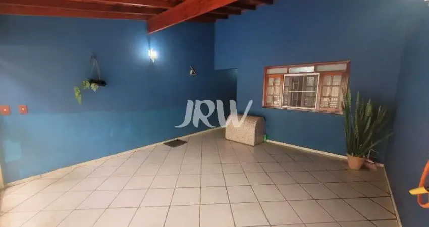 Casa a venda na vila maria helena na cidade de indaiatuba - sp  área do terreno 150 m² área construída 121 m²  a casa oferece um clima arejado e acolh