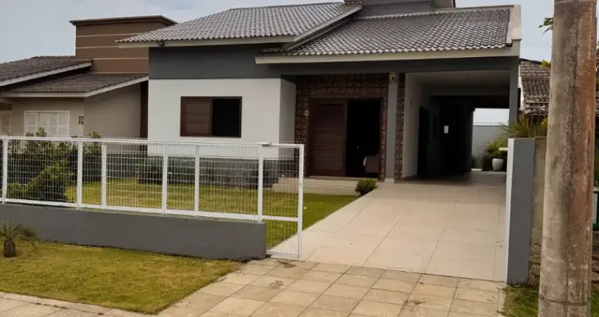 Casa alvenaria, zona sul, com 03 dormitórios,balneário rincão