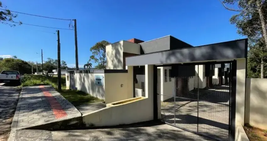 Casa geminada multi familiar bairro laranjinha em criciuma