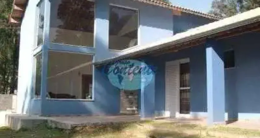 Casa com 3 quartos à venda no Três Montanhas, Osasco
