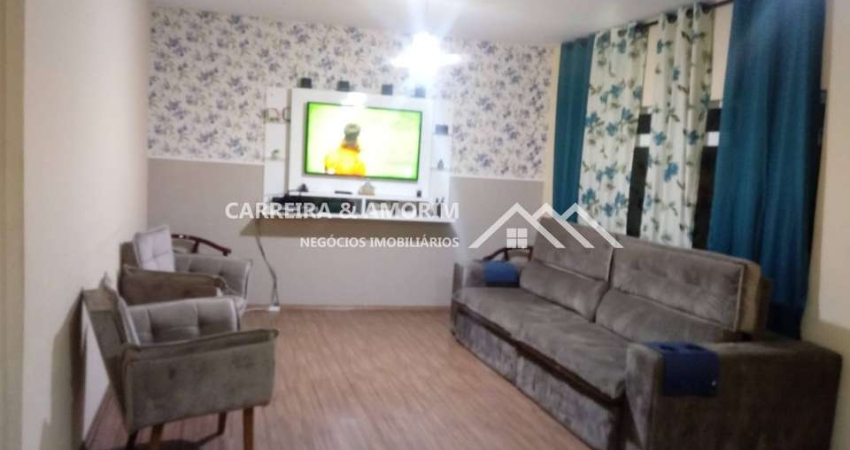 SOBRADO COM EDICULA A VENDA, 3 DORMITÓRIOS, SALA, COZINHA, 3 VAGAS. ESTAÇÃO METRÔ CAPÃO REDONDO.LINHA LILÁS. PARQUE MARIA HELENA. JARDIM SANDRA.