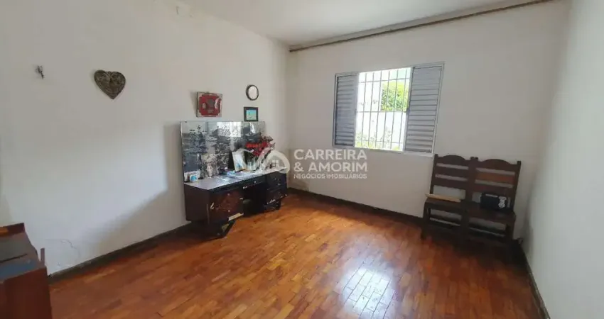 CASA A VENDA, 3 DORMITÓRIOS, SALA, COZINHA, BANHEIRO,  5 VAGAS, 252 METROS (5 MINUTOS) DA ESTAÇÃO METRÔ GIOVANI GRONCHI. JARDIM MONTE AZUL.