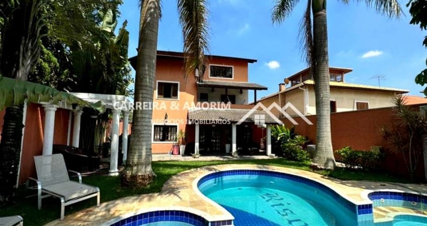 CASA A VENDA, SOBRADO ALTO PADRÃO 5 SUÍTES, MASTER COM HIDRO, CLOSET E SACADA, LAREIRA, PISCINA, 6 VAGAS, AMPLO ESPAÇO GOURMET. BOLSÃO DE INTERLAGOS.