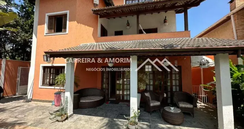 Casa a venda, sobrado alto padrão 5 suítes, master com hidro, closet e sacada, lareira, piscina, 6 vagas, amplo espaço gourmet. bolsão de interlagos.