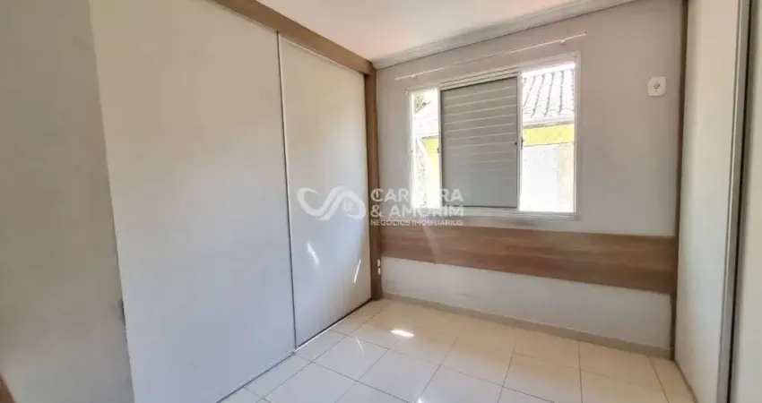 Casa a venda em condomínio, 3 dormitórios, suíte, sala 2 ambientes, 3 banheiros, quintal, 2 vagas. condominio villagio vila fiori. parque munhoz.