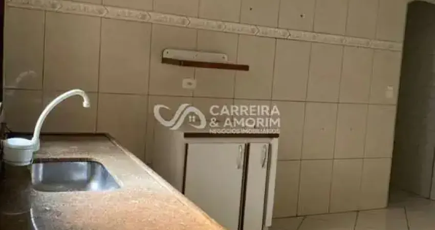 Vende-se casa com salão comercial, 250m2, 04 quartos, sendo 02 suíte, itapecerica da serra, jjardim branca flor, parque dos ypês.