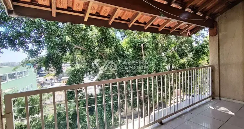 Alugo casa com 03 cômodos grandes, com varanda, jardim maracá, rua comendador antunes dos santos, 300 - metrô capão redondo.