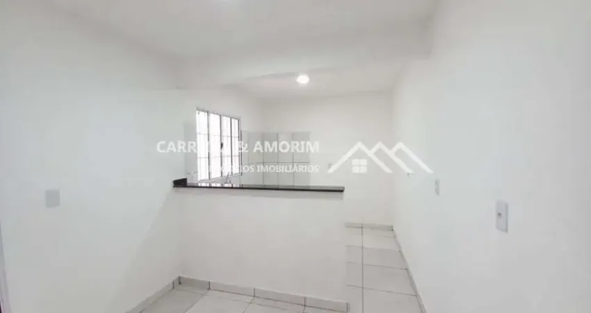 ALUGO CASA COM 03 CÔMODOS À 4 min (800 m) METROS DO METRÔ CAMPO LIMPO, SHOPPING CAMPO LIMPO, ESTRADA DE ITAPECERICA.