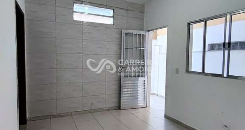 ALUGO CASA COM 02 DORMITÓRIOS 60m² NO JARDIM CASA BLANCA, A 6 min (1,8 km) DO METRÔ GIOVANI GRONCHI.