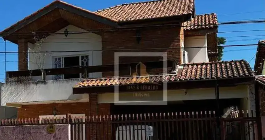 Sobrado com 5 dormitórios à venda, 162 m² por R$ 1.290.000 - Vila Betânia - São José dos Campos/SP