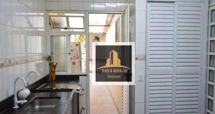 Sobrado à venda, 120 m² por R$ 435.000,00 - Conjunto Residencial Trinta e Um de Março - São José dos Campos/SP