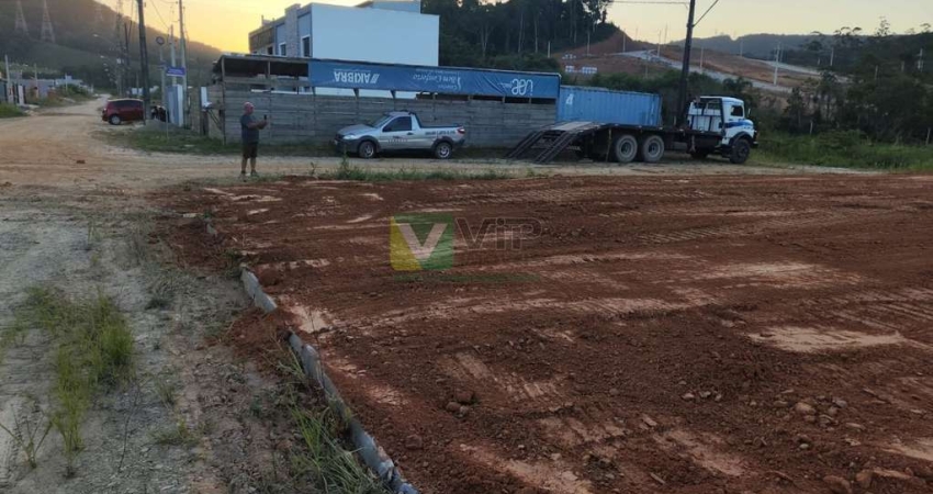 Terreno de esquina no bairro Rio do Meio - Itajaí/SC