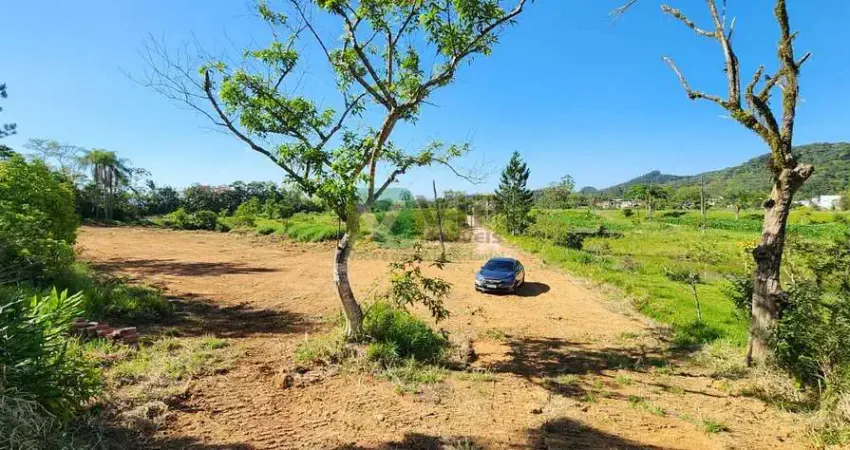 Terreno à venda no Escalvado, Navegantes 