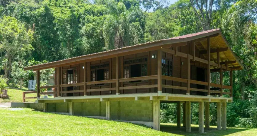 Chácara / sítio com 3 quartos à venda na Estrada da Onça, 999, Bateias, Campo Largo