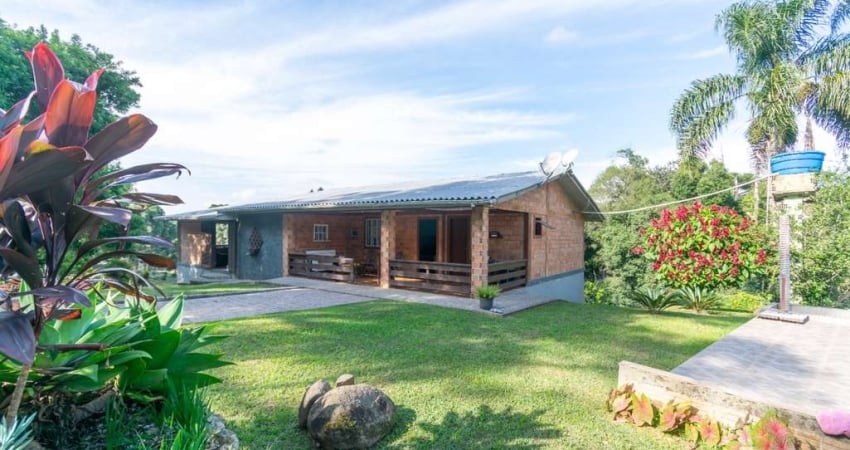 Chácara / sítio com 3 quartos à venda na do Felpudo, 4401, Guabiroba, Campo Largo