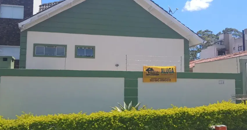 Casa com 3 quartos para alugar na Rua Mário Marques Guimarães, 130, Pineville, Pinhais