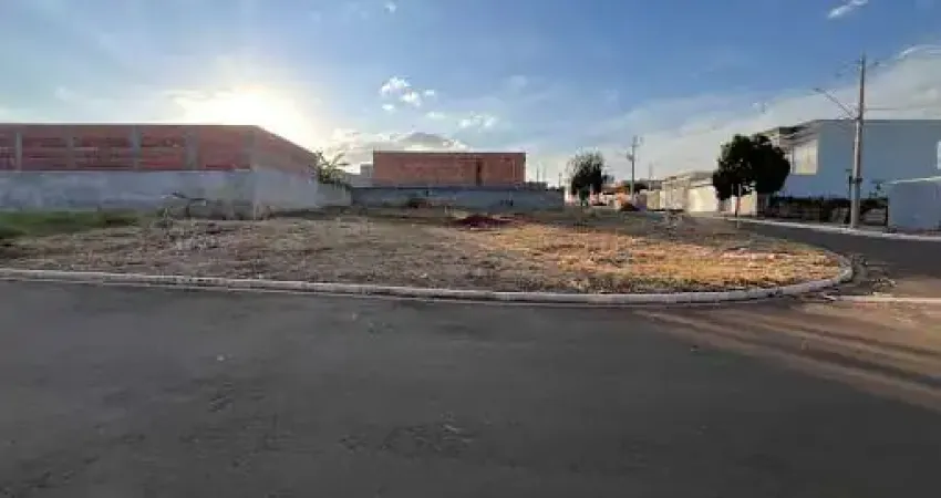 Oportunidade única: terreno de esquina no jardim dos lagos i