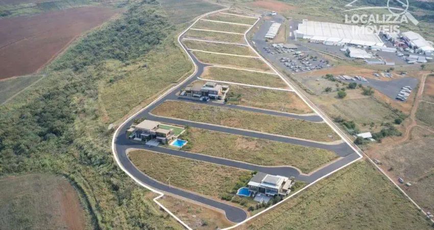 Construa a casa dos seus sonhos em condomínio fechado recém-entregue em Paulínia