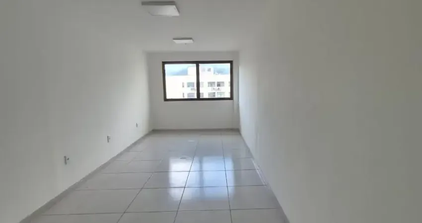 Oportunidade única! sala comercial de excelência para alugar na freguesia - pronta para empreender!