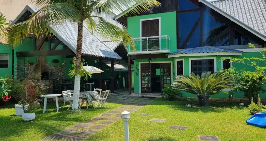 Oportunidade - Casa em condomínio com 04 quartos em Guaratucaia