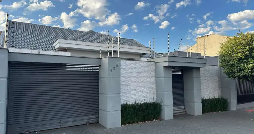 Casa com 2 suítes e Piscina para Venda, Pacaembu, Londrina, PR