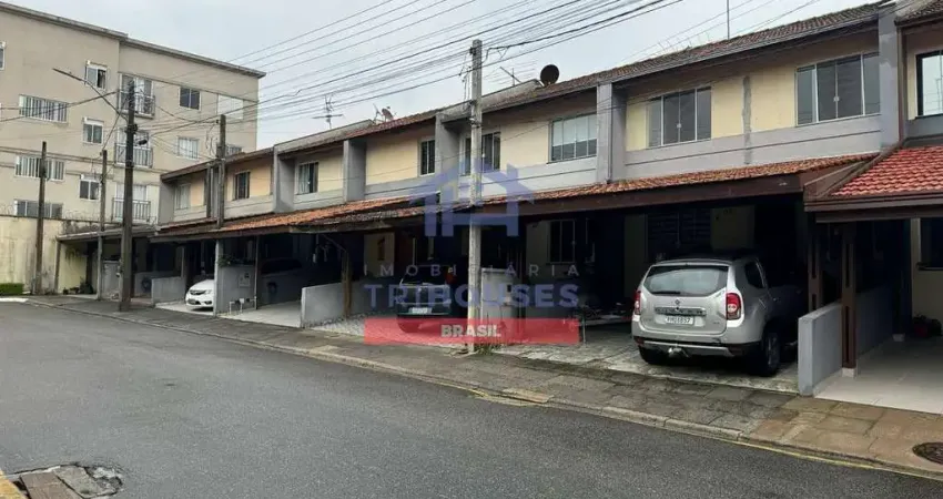 Lindo Sobrado com 3 dormitórios à venda, Alto Boqueirão, Curitiba, PR por R$459 mil