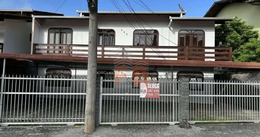 APARTAMENTO no IRIRIÚ com 2 quartos para LOCAÇÃO, 50 m²