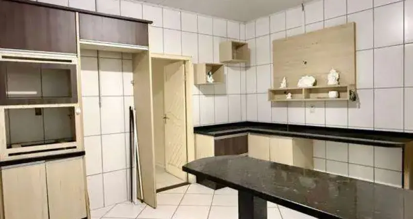 Casa com 2 quartos à venda na Rua Professor Eunaldo Verdi, 128, Jardim Sofia, Joinville