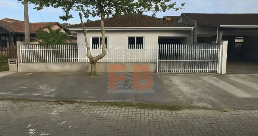 Casa com 4 quartos para alugar na Rua Senador Rodrigo Lobo, 3258, Jardim Iririú, Joinville