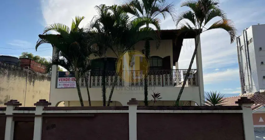 Casa 5 Dormitórios sendo 1 Suíte - 177m² - Próximo ao Santuário Nacional