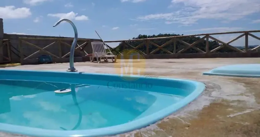 Chácara com 390 m² - 2 Dormitórios com Área Gourmet e Piscina