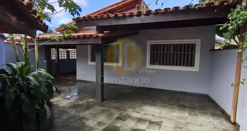 CASA A VENDA DE 3 DORMITÓRIOS NO CENTRO DE CARAGUATATUBA - SP