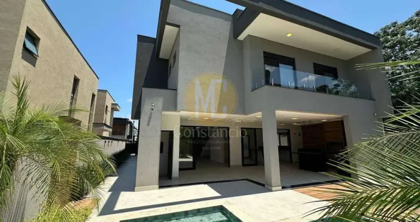 LINDA CASA COM 4 SUITES E 4 VAGAS DE GARAGEM, COM PISCINA NO JARDIM DO GOLF