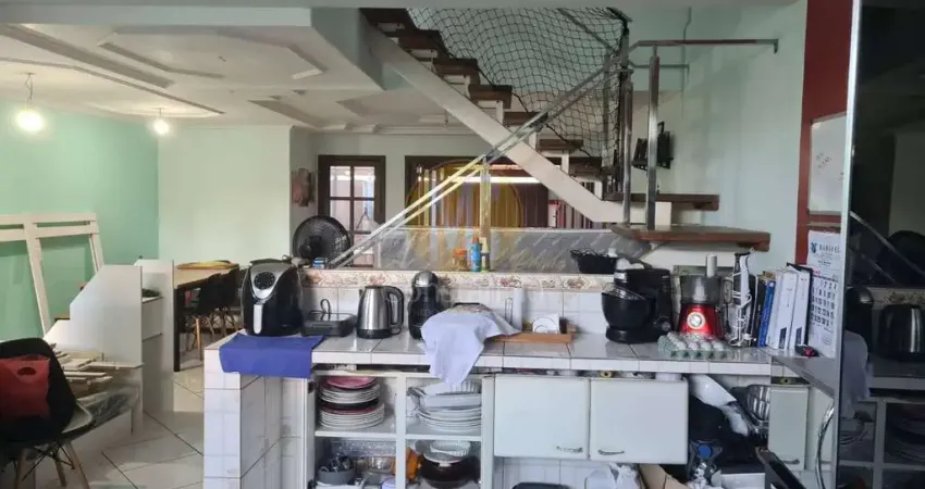 Sobrado a venda em são sebastião - sp , com 180m² de 2 dormitórios