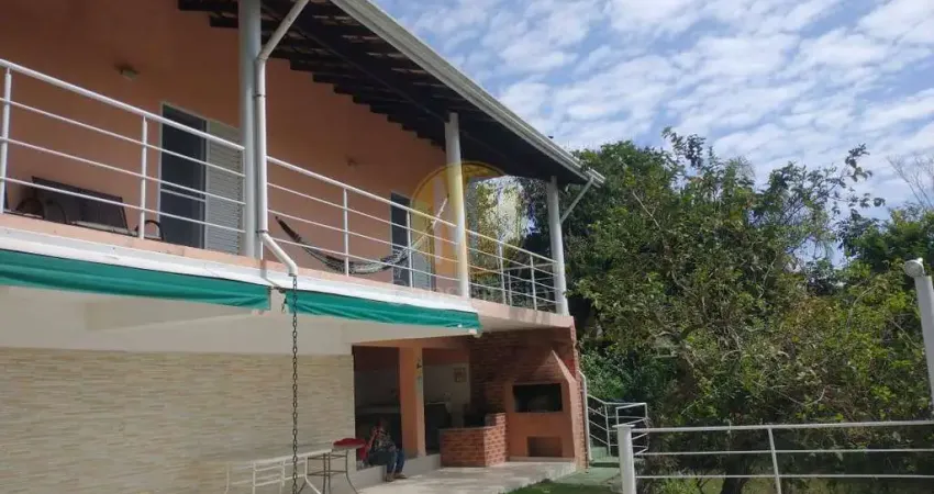 Linda chacara no condomino recanto dos passaros com 4 suites !