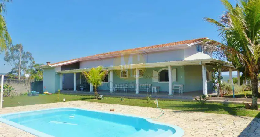 Chácara em Paraibuna 2.300 m² - Casa com 3 Dormitórios sendo 1 Suíte
