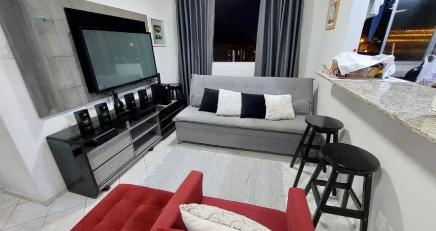 BOM APARTAMENTO BEM AREJADO, SOL DA MANHÃ, ÔNIBUS, PADARIA E MERCADO PRÓXIMOS! ACESSO RÁPIDO PARA O CENTRO