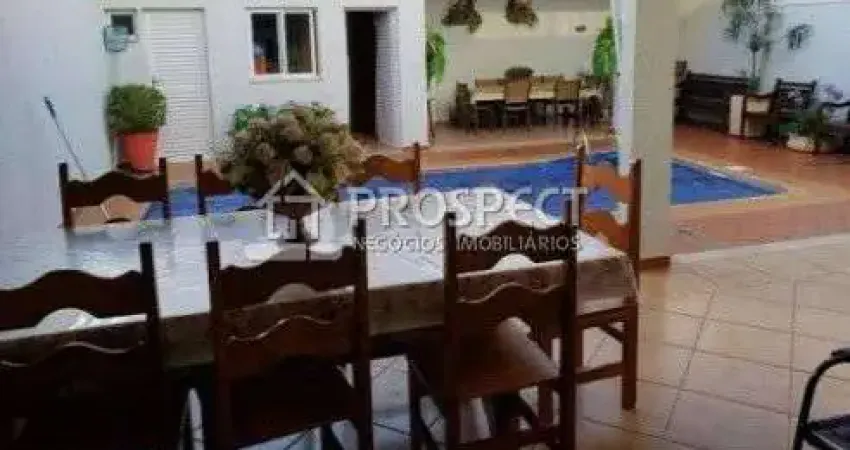 Excelente sobrado à venda no Residencial Florida
